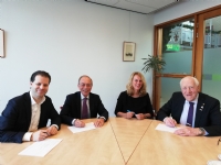 foto ondertekening prestatieafspraken 2020-2023